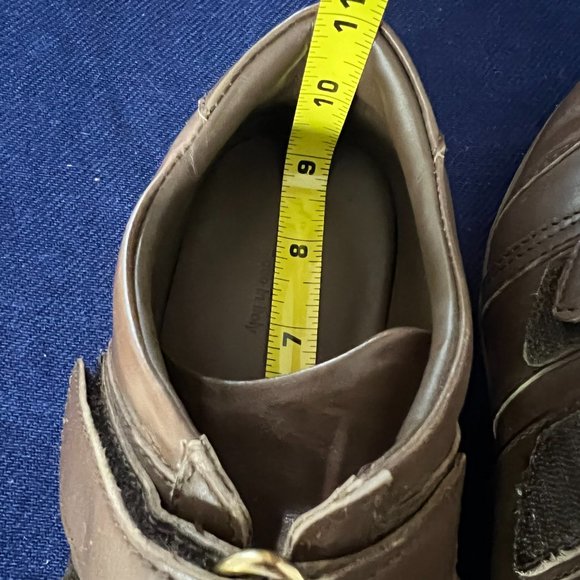 Gucci Women's Brown Leather Snap Strap Shoes . - Picture 8 of 16